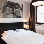 Exclusive Aparthotel 4*